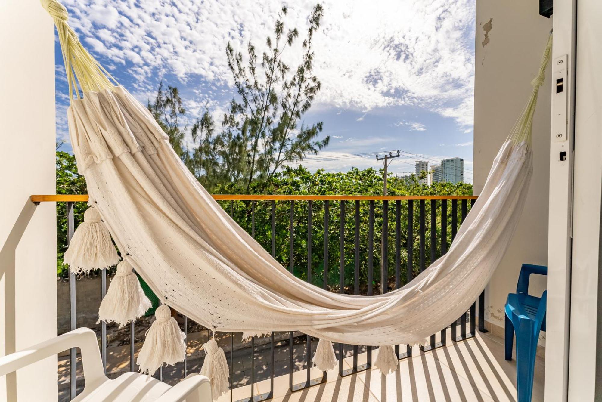 Bed Away Studios Cancún Extérieur photo